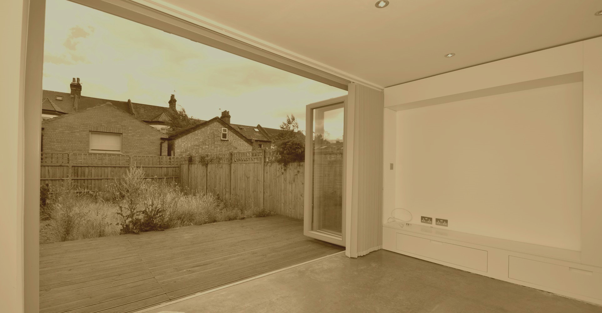 Slider, Glaziers in Holloway, N7